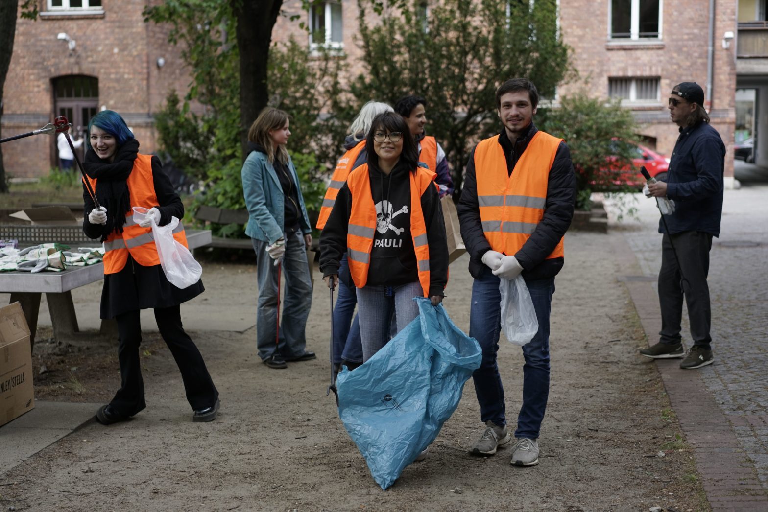 Start der Müllsammelaktion